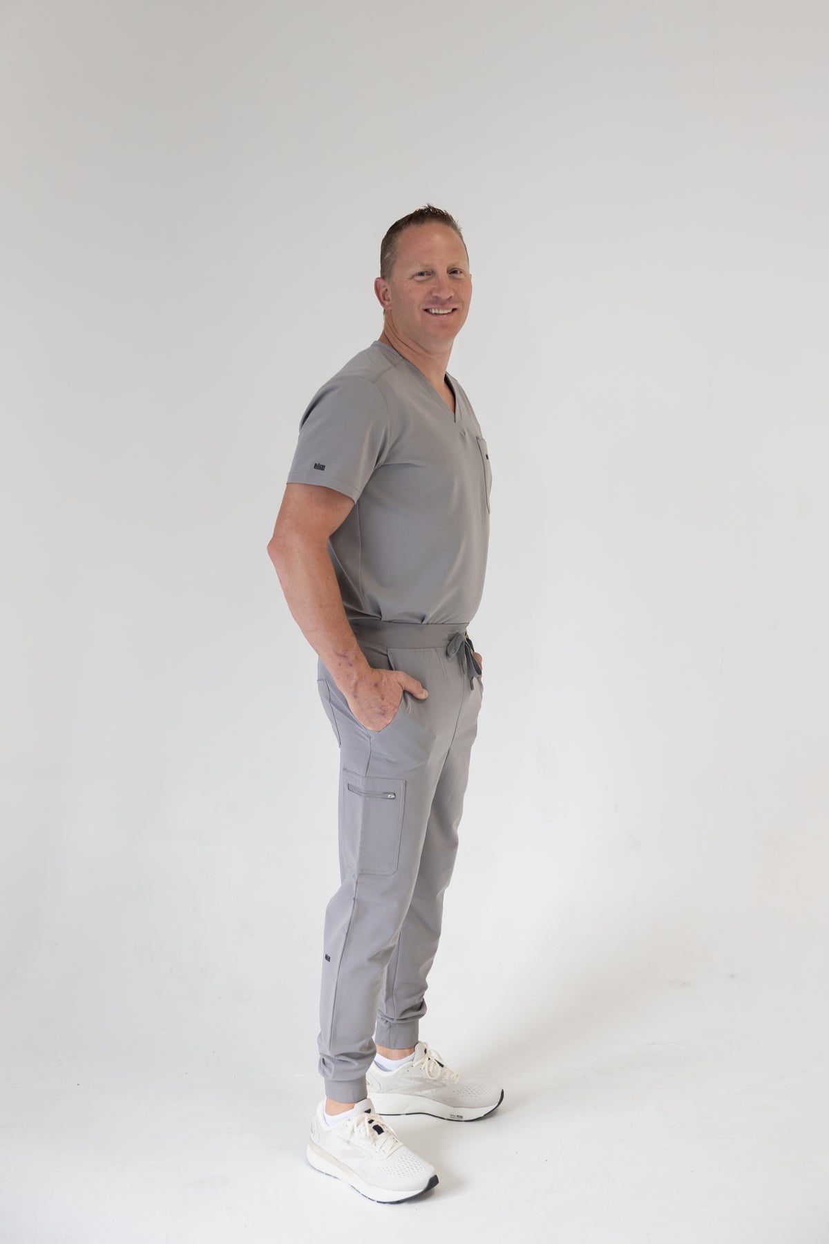 Men Jogger Scrub Pant (Gray)